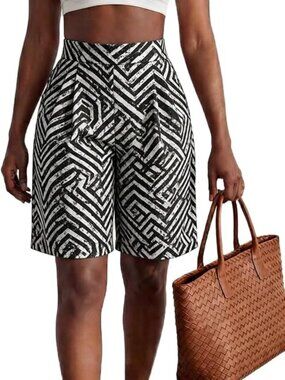 Women's Casual Elastic High Waisted Wide Leg Work Dress Shorts - NWOT - M